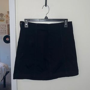 Comfortable black skirt (M)